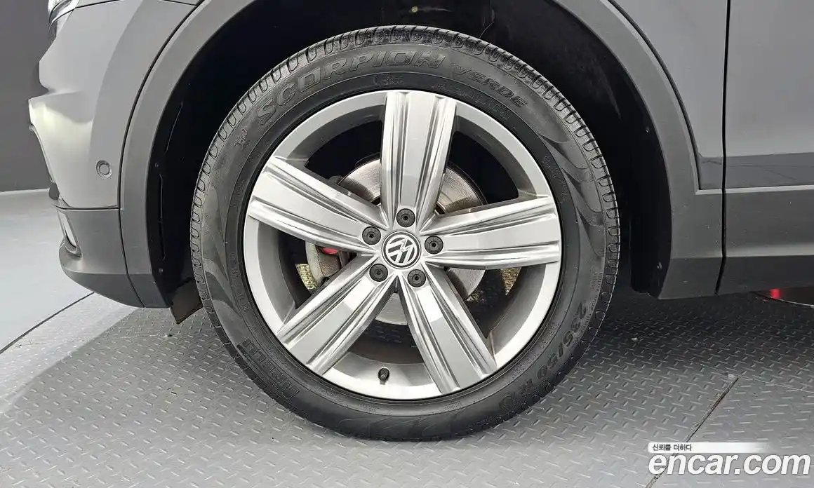 Volkswagen Tiguan 2018 2.0 гидро в Москве, фото 5
