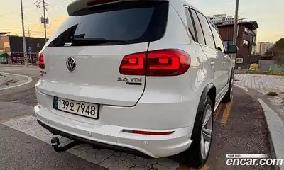 Volkswagen Tiguan 2014 2.0 гидро в Москве № 2132603, миниатюра 11