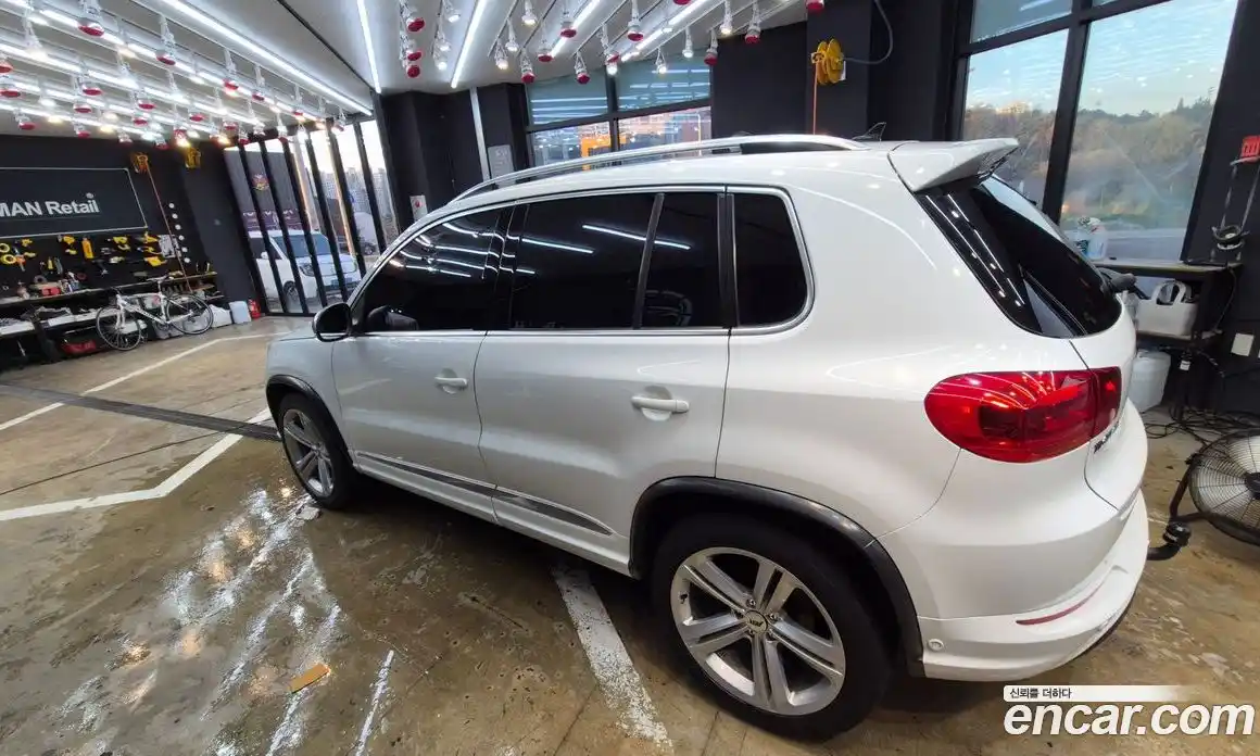 Volkswagen Tiguan 2014 2.0 гидро в Москве № 2132603, фото 13