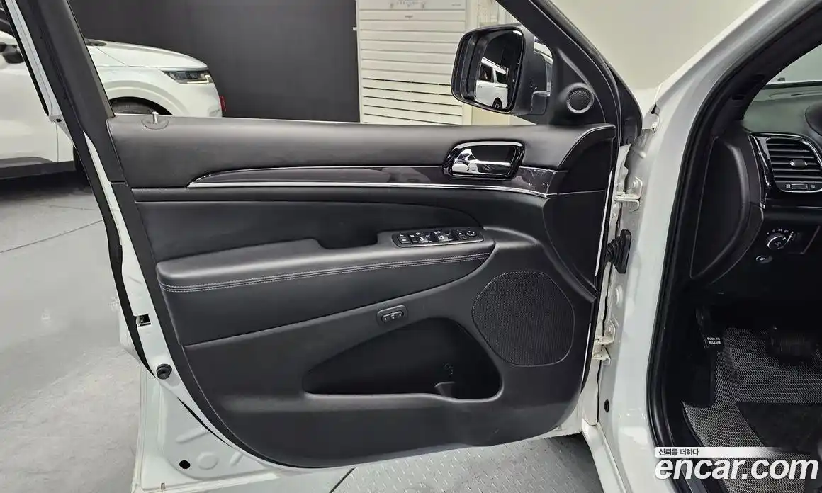 Jeep Cherokee 2021 3.6 гидро в Москве, фото 14