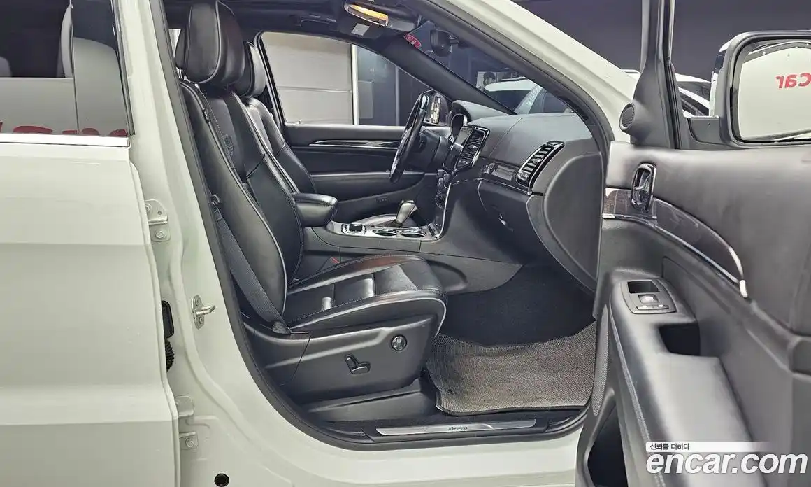 Jeep Cherokee 2021 3.6 гидро в Москве, фото 17