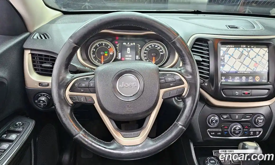 Jeep Cherokee 2015 2.4 гидро в Москве, фото 13