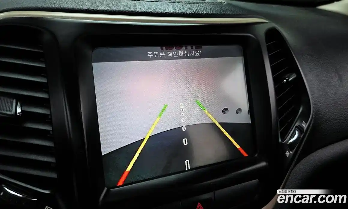 Jeep Cherokee 2015 2.4 гидро в Москве, фото 15