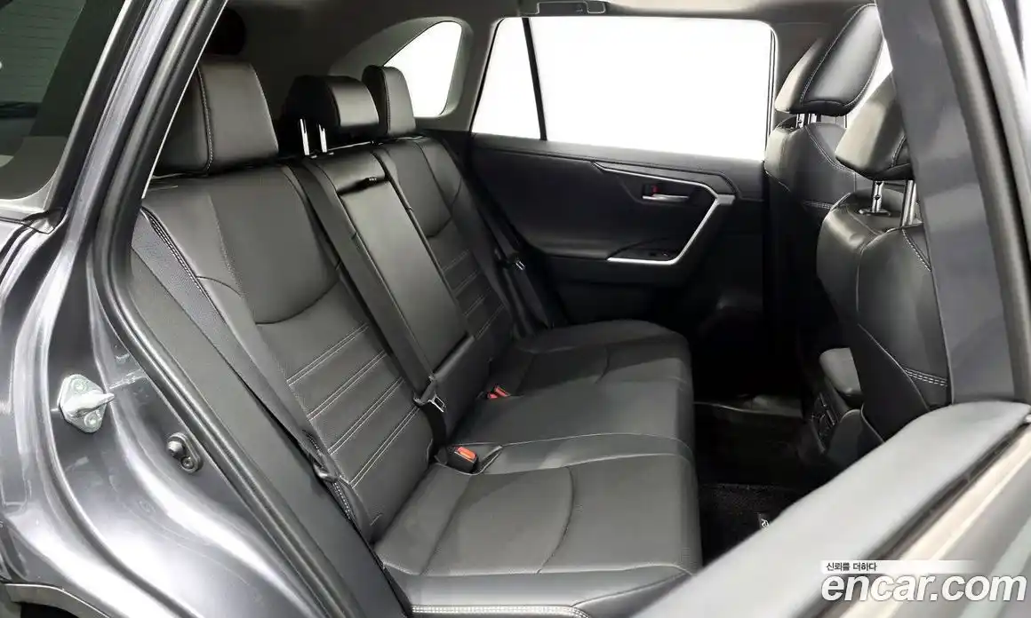 Toyota RAV4 2024 2.5 гидро, фото 11