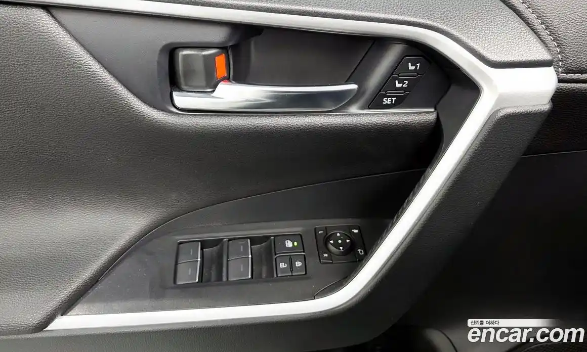 Toyota RAV4 2024 2.5 гидро, фото 18
