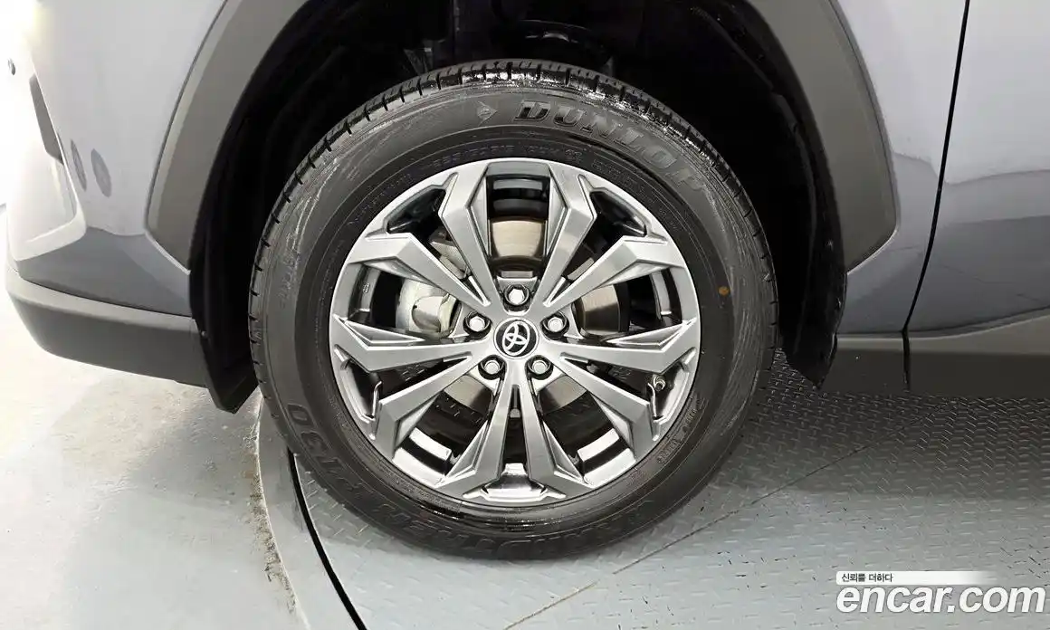 Toyota RAV4 2024 2.5 гидро, фото 5