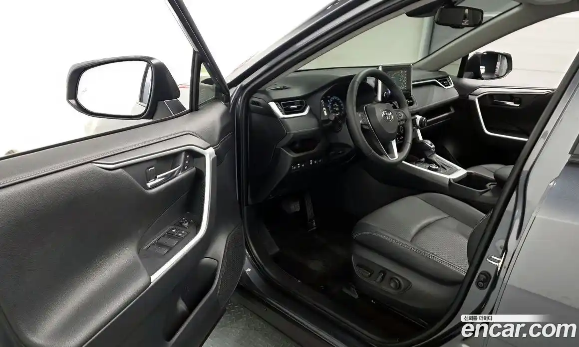 Toyota RAV4 2024 2.5 гидро, фото 10