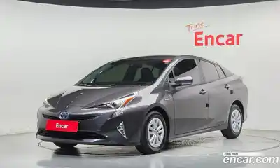 Toyota Prius 1.8 E