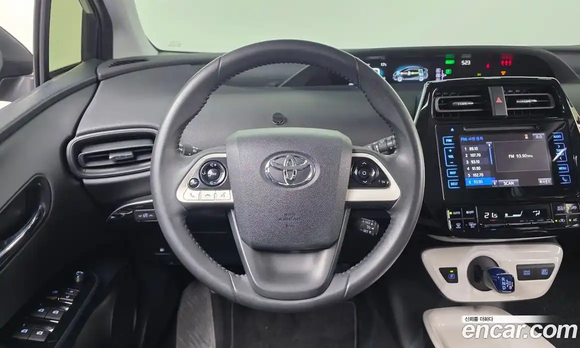Toyota Prius 2016 1.8 гидро в Москве № 2132948, фото 13