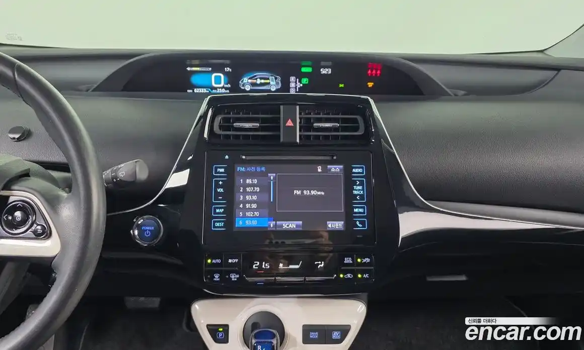 Toyota Prius 2016 1.8 гидро в Москве № 2132948, фото 14