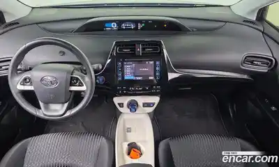 Toyota Prius 2016 1.8 гидро в Москве № 2132948, миниатюра 7
