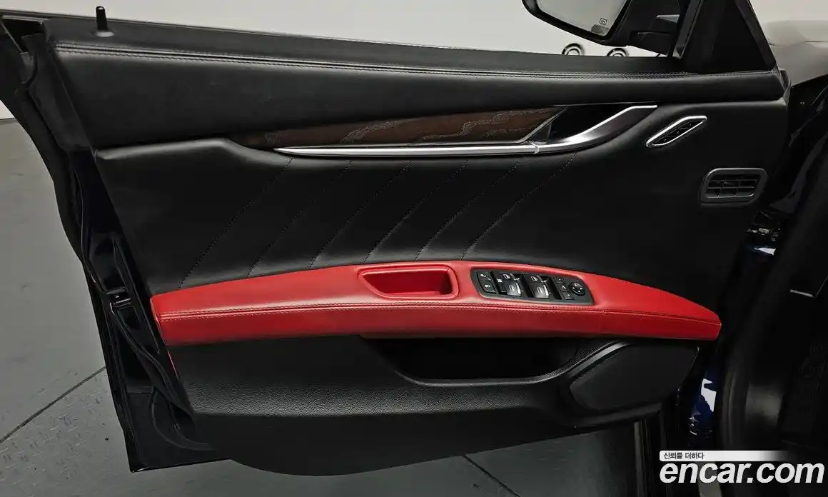 Maserati Ghibli 2020 3.0 гидро, фото 13