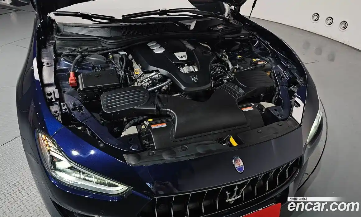 Maserati Ghibli 2020 3.0 гидро, фото 5