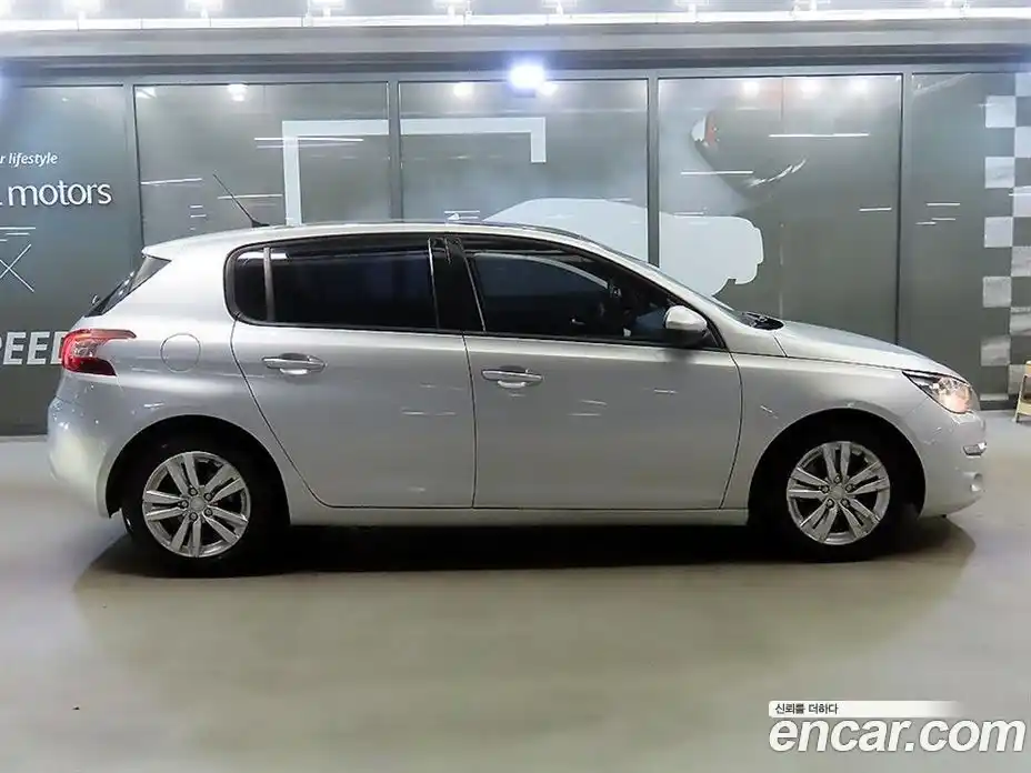 Peugeot 308 2015 2.0 гидро в Москве, фото 3