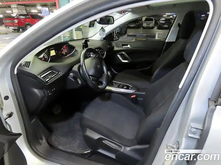 Peugeot 308 2015 2.0 гидро в Москве, фото 6