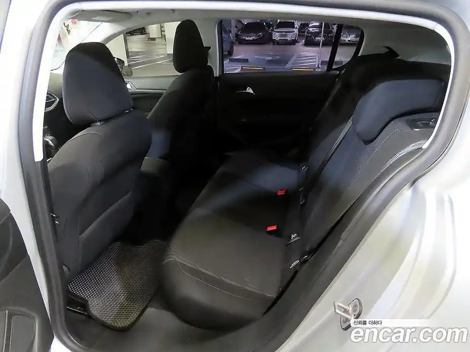 Peugeot 308 2015 2.0 гидро в Москве, фото 7