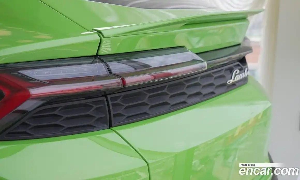 Lamborghini Urus 2026 4.0 гидро, фото 17