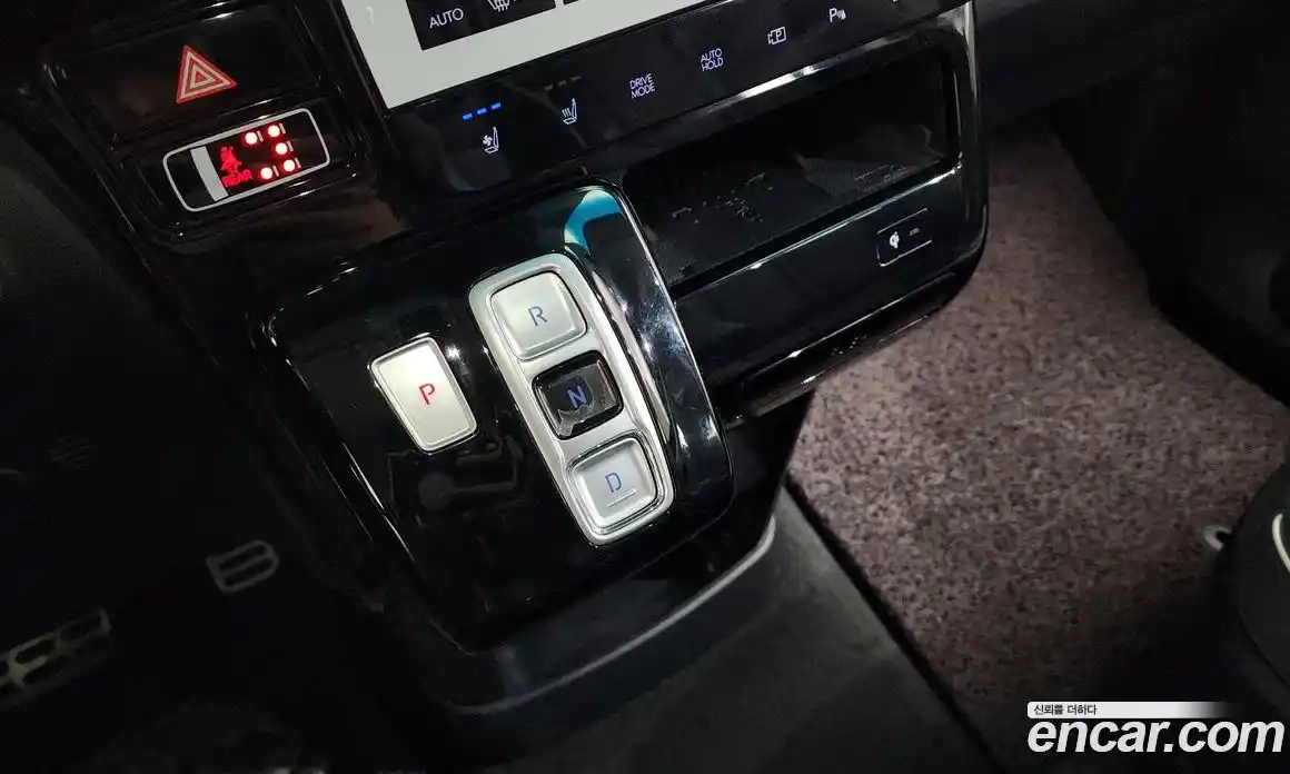 Hyundai Staria 2021 2.2 гидро в Москве, фото 9