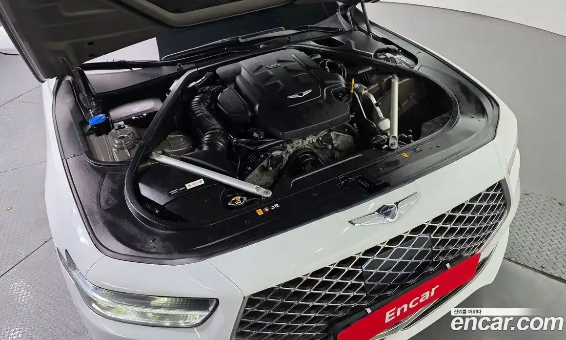 Genesis G90 2019 3.8 гидро в Москве № 14830, фото 6