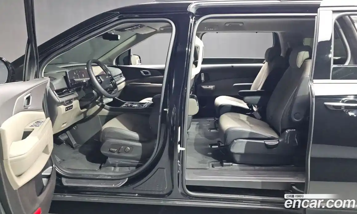 Kia Canival 2024 1.6 гидро в Москве, фото 13