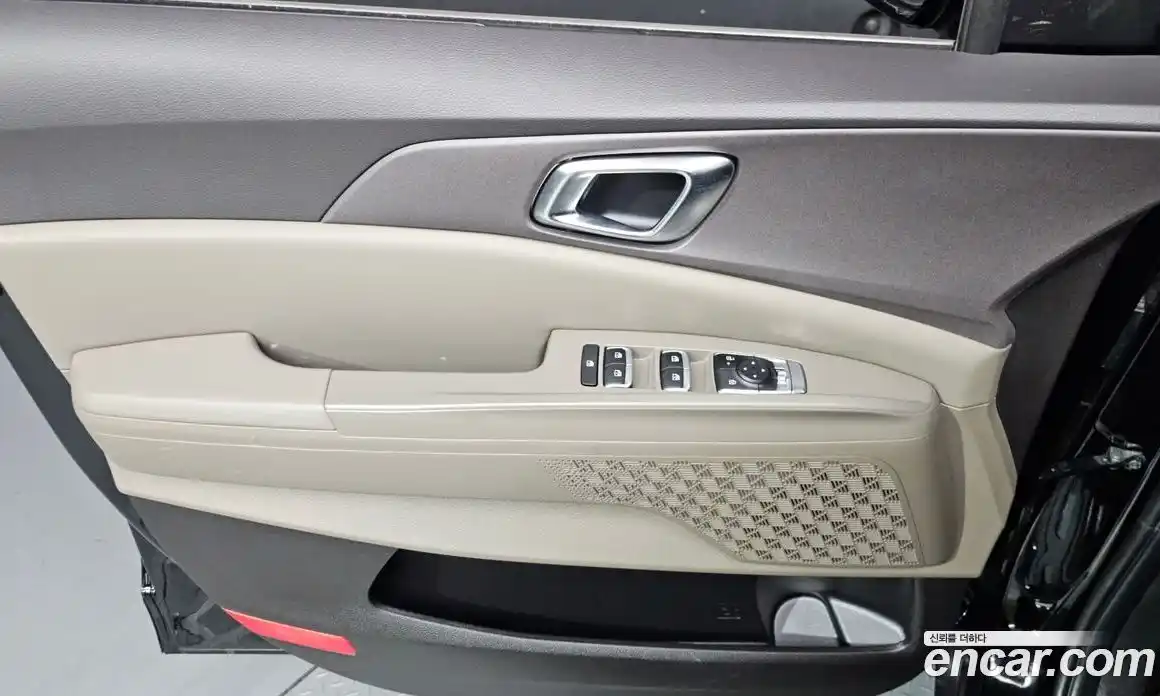 Kia Canival 2024 1.6 гидро в Москве, фото 14