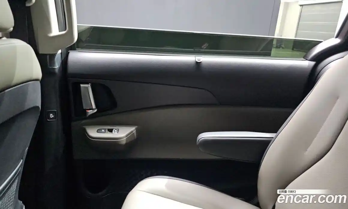 Kia Canival 2024 1.6 гидро в Москве, фото 15