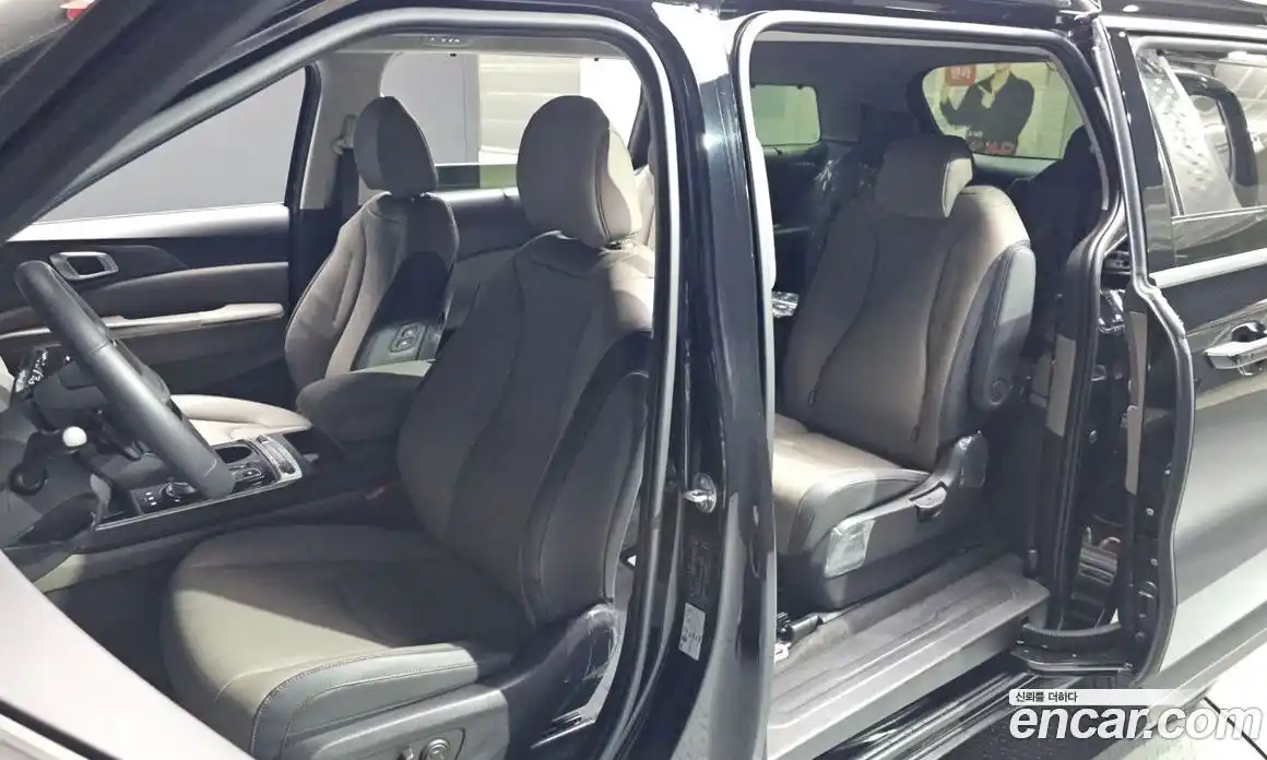Kia Canival 2024 1.6 гидро в Москве, фото 16