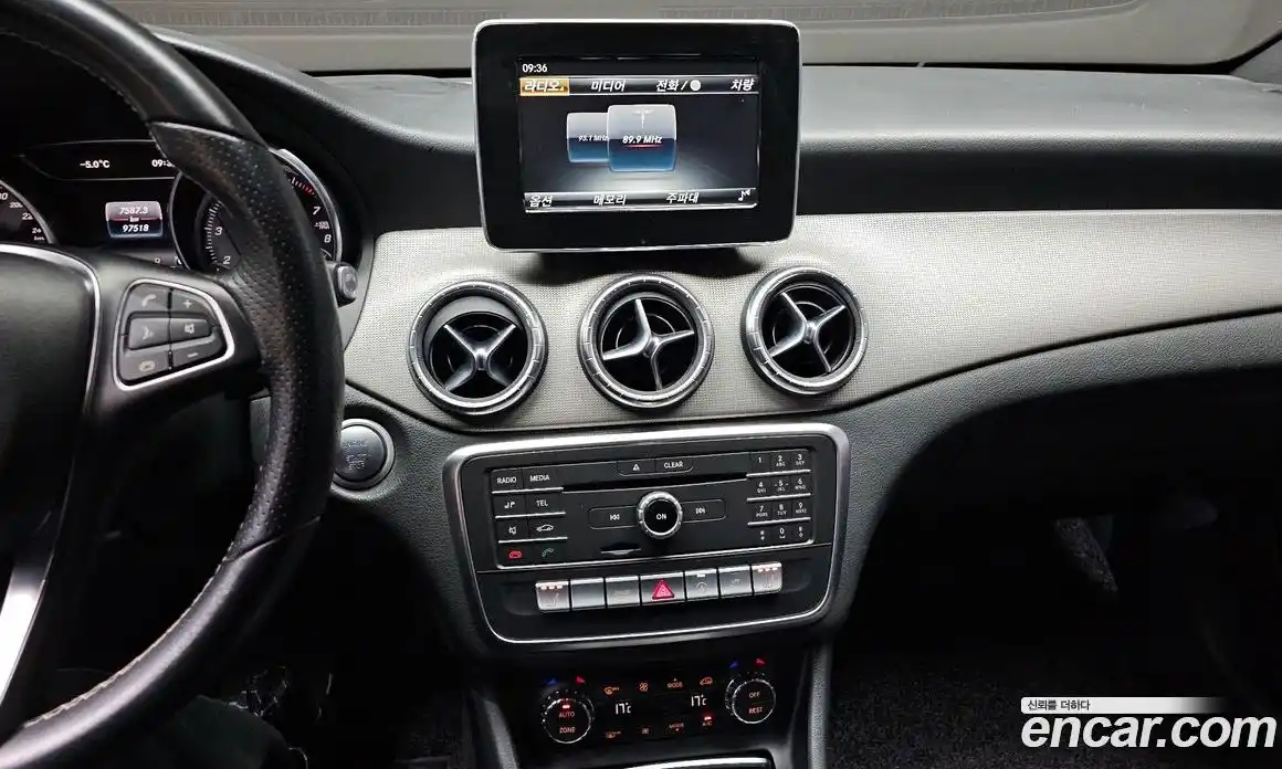 Mercedes-Benz CLA-Class 2017 2.0 гидро в Москве, фото 17