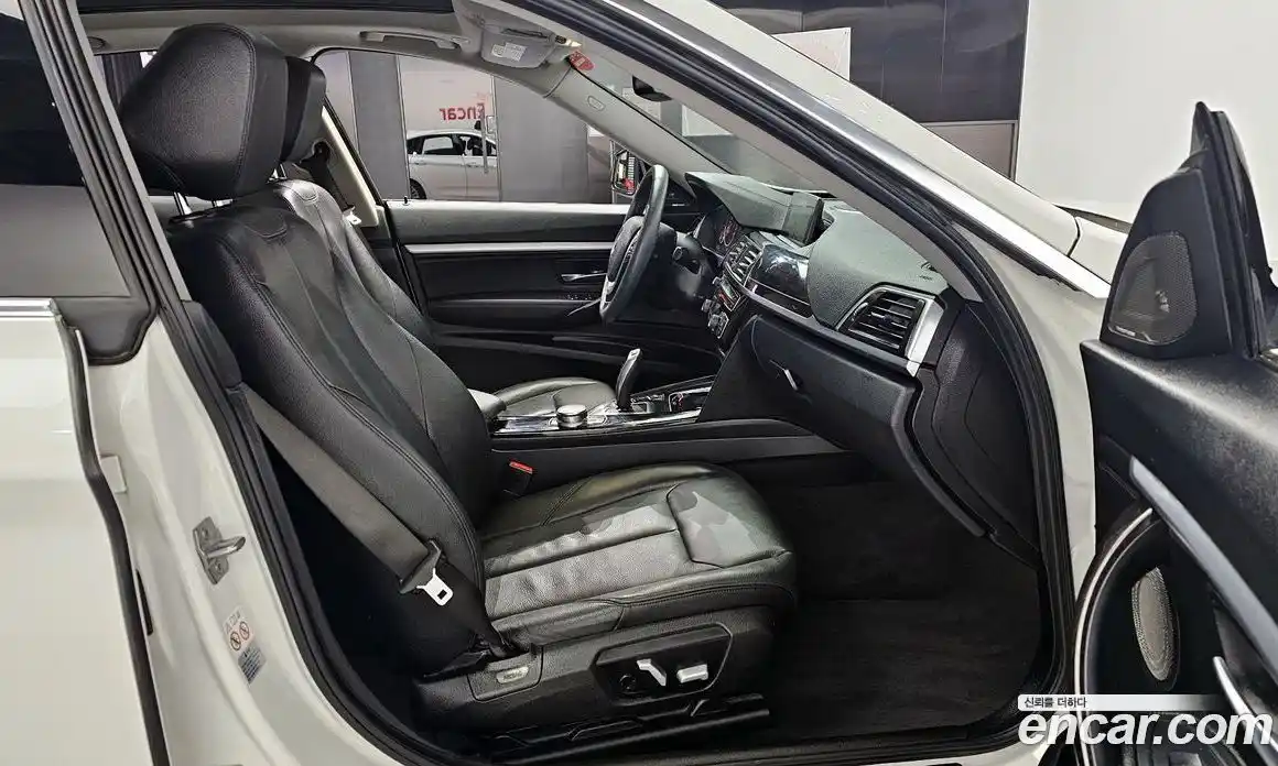 BMW 3-Series 2018 2.0 гидро в Москве № 159385, фото 10