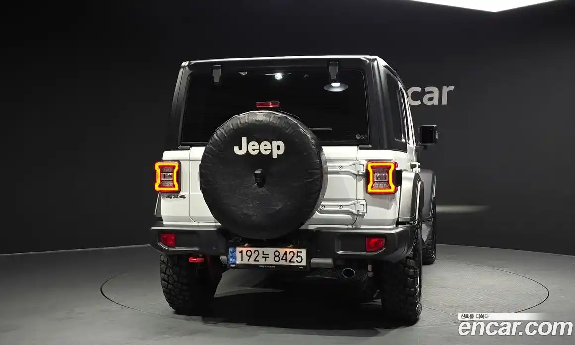 Jeep Wrangler 2023 2.0 гидро в Москве № 169395, фото 4