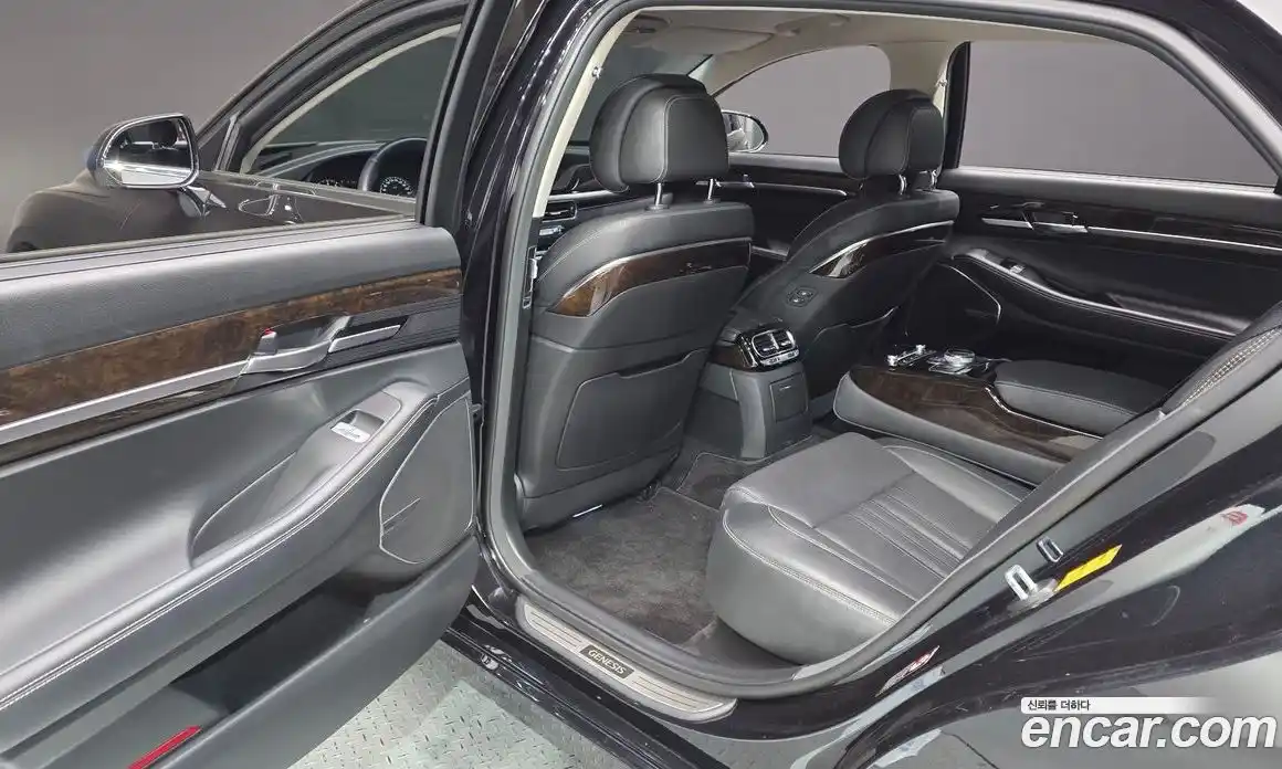 Genesis G90 2020 3.8 гидро в Москве, фото 16