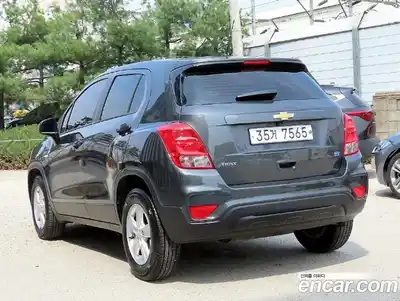 Chevrolet Trax 2017 1.6 гидро в Москве № 1979541, миниатюра 3