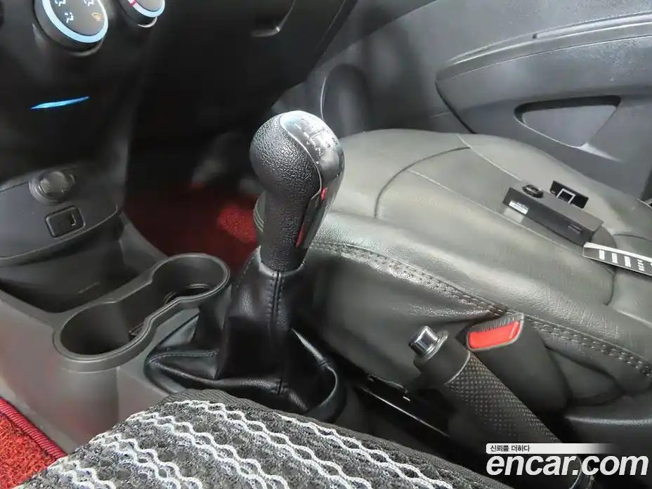 Chevrolet Spark 2013 1.0 механика в Москве, фото 15