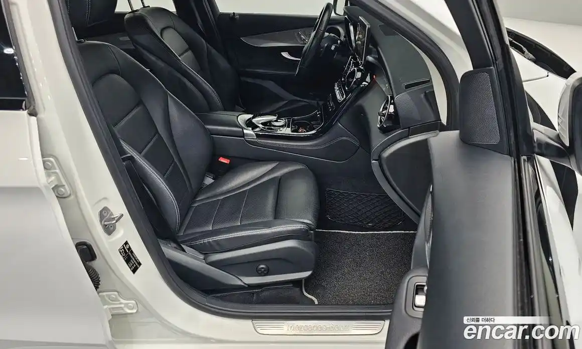 Mercedes-Benz GLC-Class 2018 2.0 гидро в Москве, фото 18