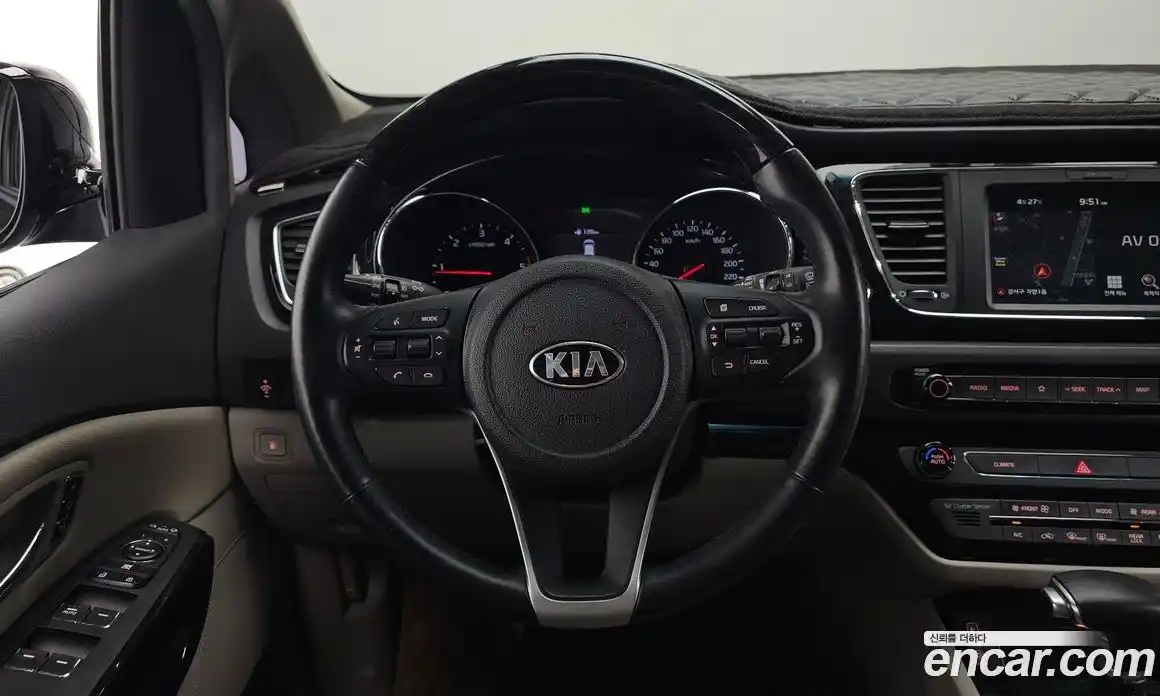 Kia Canival 2018 2.2 гидро в Москве, фото 13