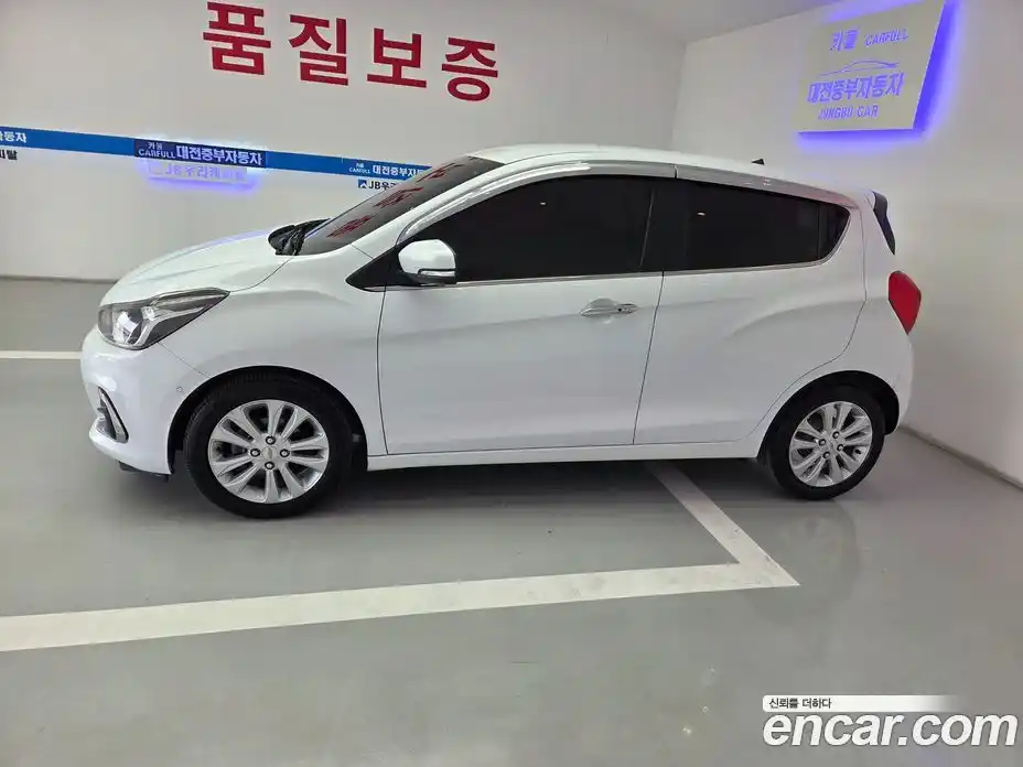 Chevrolet Spark 2016 1.0 гидро в Москве, фото 4