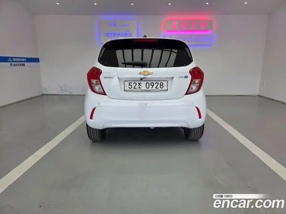 Chevrolet Spark 2016 1.0 гидро в Москве, фото 5