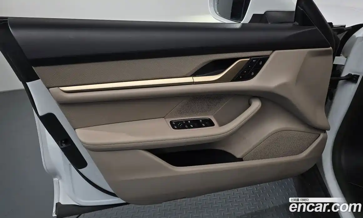 Porsche Taycan 2022 0.1 гидро в Москве, фото 14