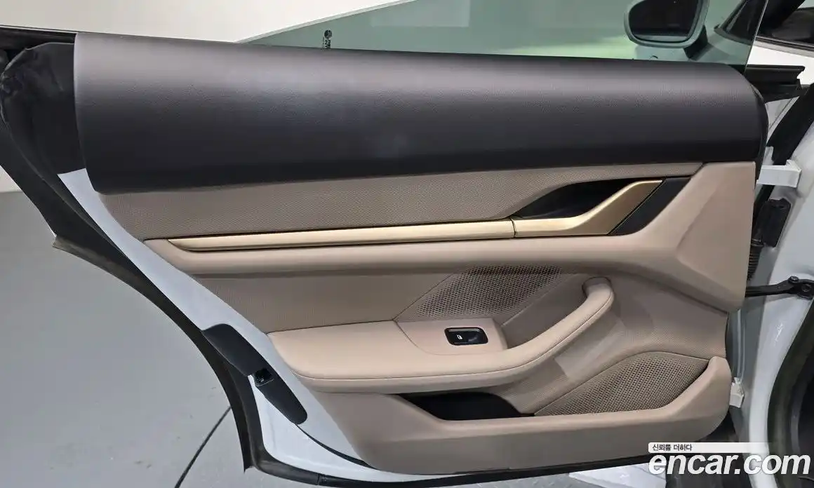 Porsche Taycan 2022 0.1 гидро в Москве, фото 15