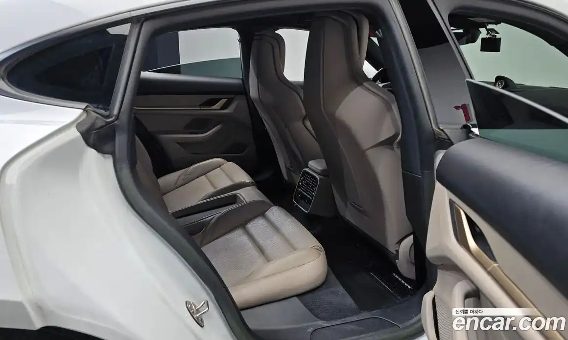 Porsche Taycan 2022 0.1 гидро в Москве, фото 17