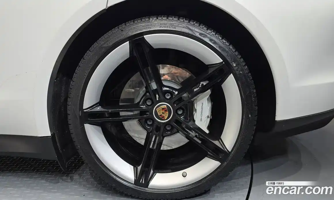 Porsche Taycan 2022 0.1 гидро в Москве, фото 7