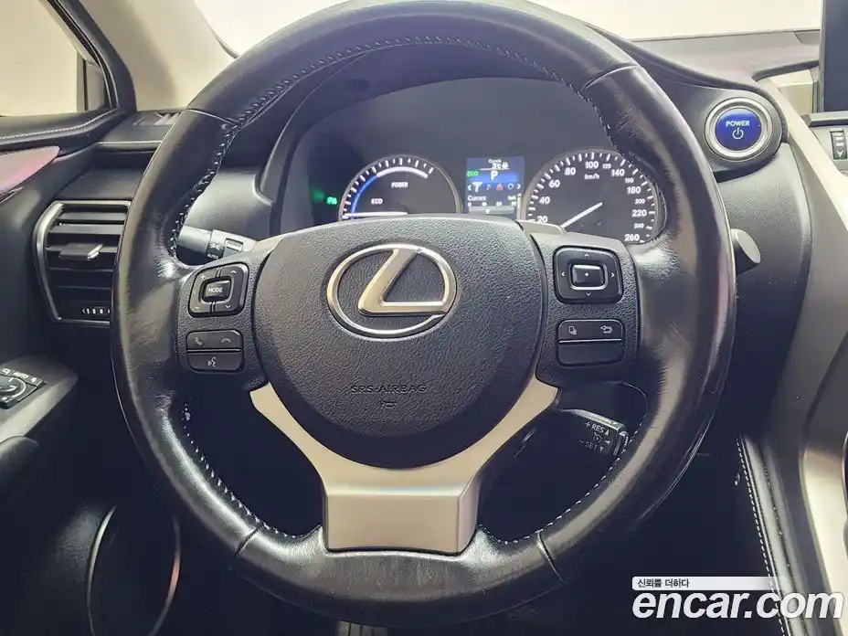 Lexus NX 2016 2.5 гидро в Москве № 214827, фото 5