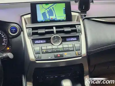 Lexus NX 2016 2.5 гидро в Москве № 214827, миниатюра 7