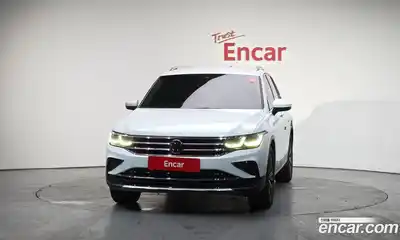 Volkswagen Tiguan 2022 2.0 гидро в Москве № 214897, миниатюра 3