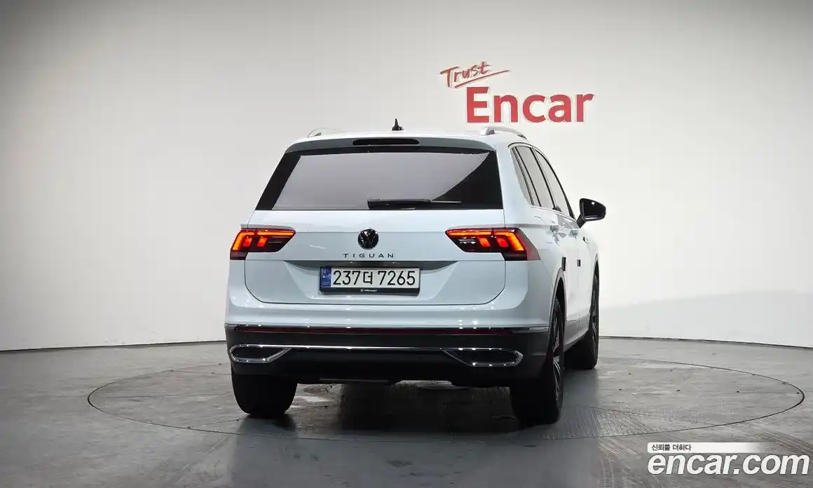 Volkswagen Tiguan 2022 2.0 гидро в Москве № 214897, фото 4