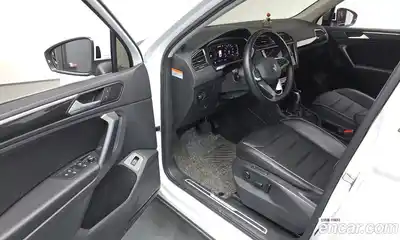 Volkswagen Tiguan 2022 2.0 гидро в Москве № 214897, миниатюра 10
