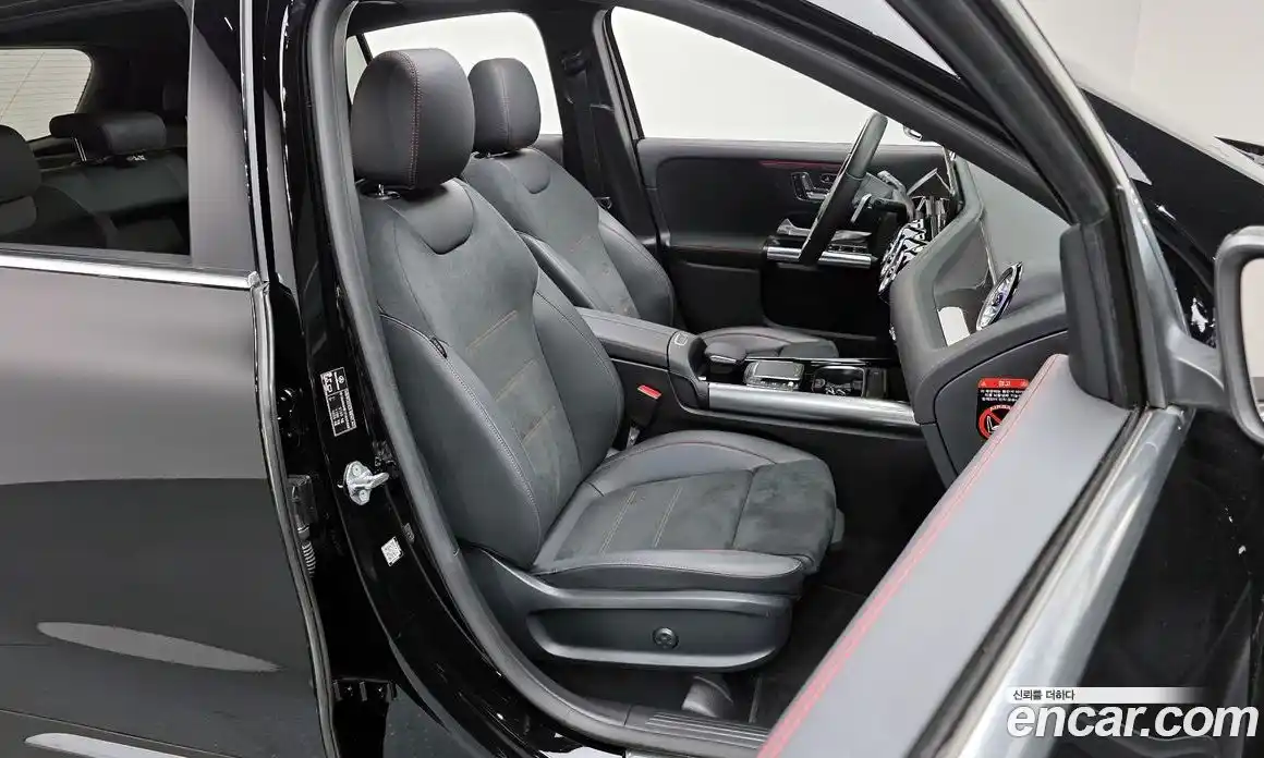 Mercedes-Benz GLA-Class 2023 2.0 гидро в Москве, фото 12