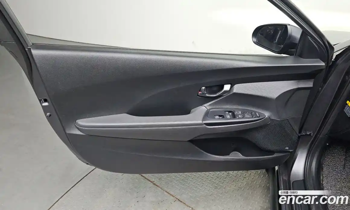 Hyundai Veloster 2018 1.6 гидро в Москве, фото 14