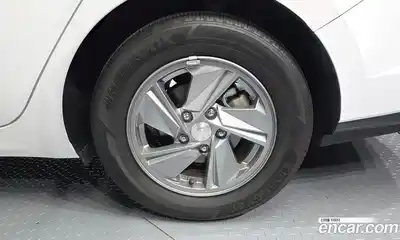 Hyundai Avante 2023 1.6 гидро в Москве № 2196931, миниатюра 7