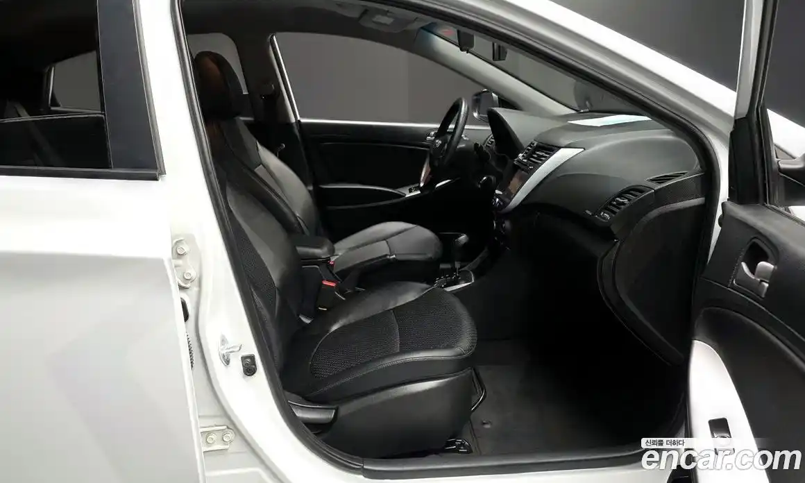 Hyundai Accent 2018 1.4 гидро в Москве, фото 12